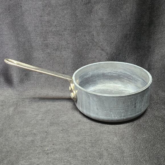 Vintage Commercial Aluminum Cookware 1 Qt. Pot - Picture 1 of 13